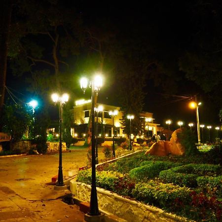 Taunggyi Hotel Bagian luar foto