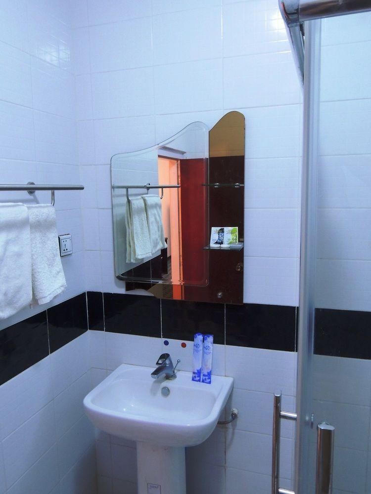 Taunggyi Hotel Bagian luar foto