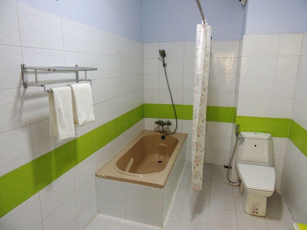 Taunggyi Hotel Bagian luar foto