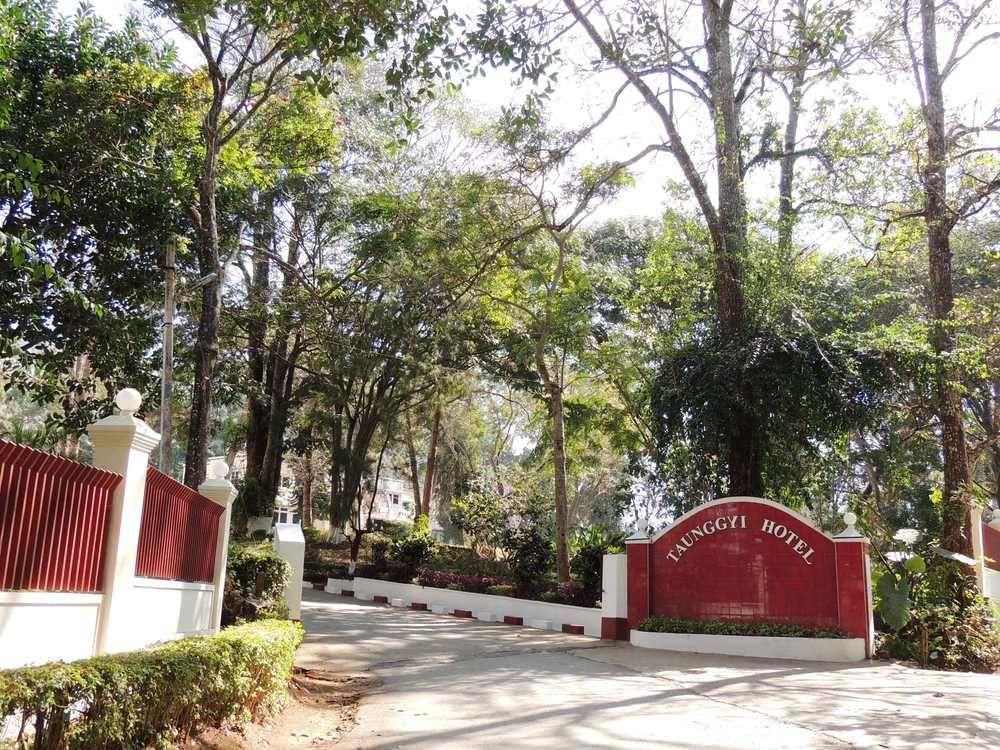 Taunggyi Hotel Bagian luar foto