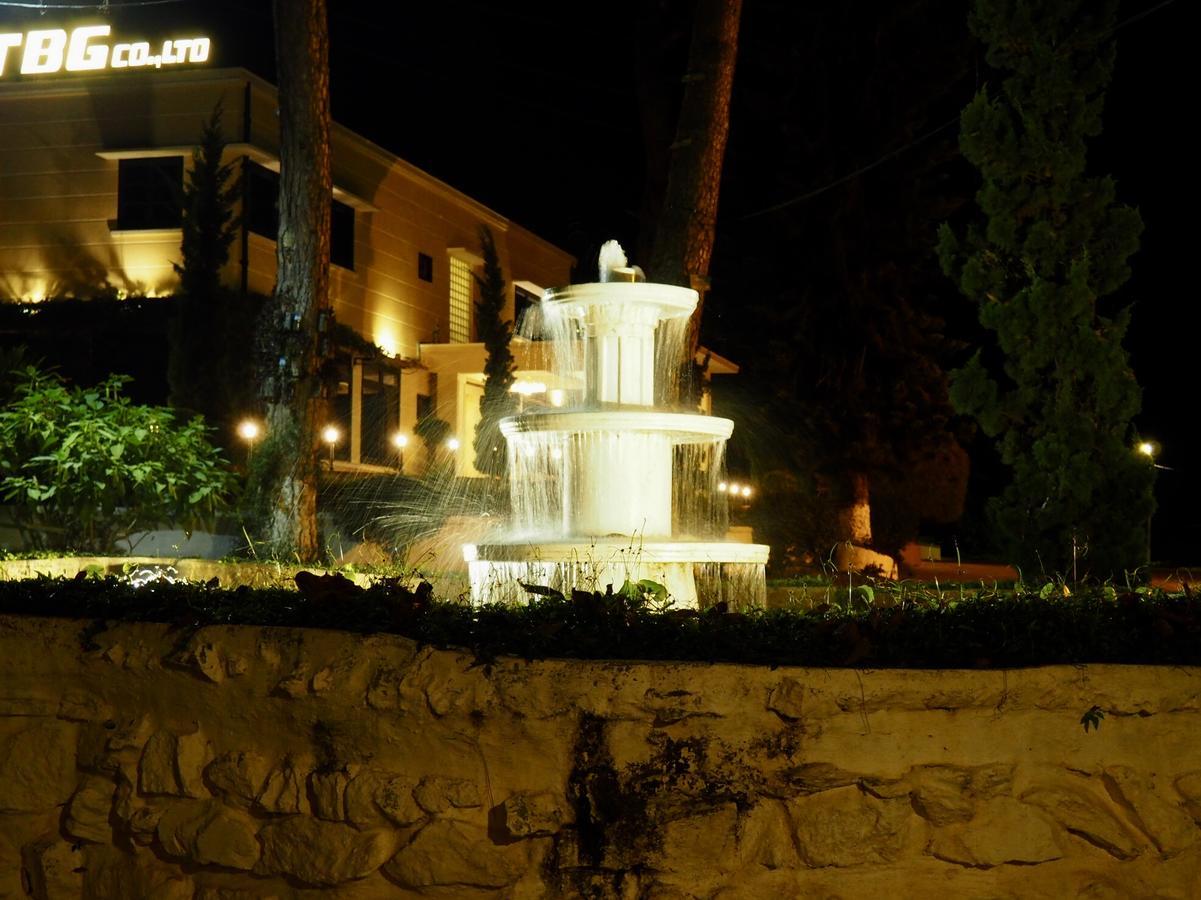 Taunggyi Hotel Bagian luar foto