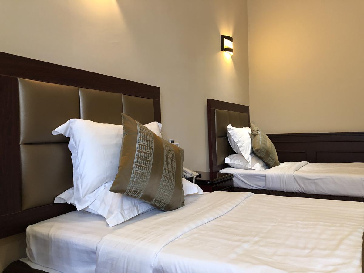 Taunggyi Hotel Bagian luar foto