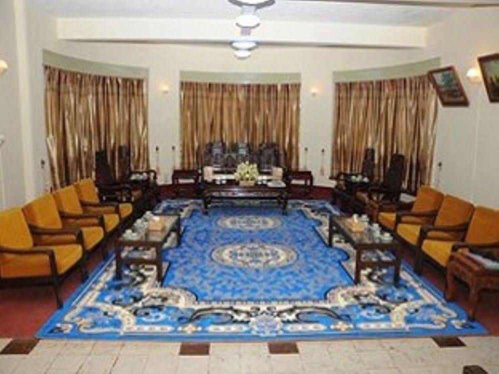 Taunggyi Hotel Bagian luar foto
